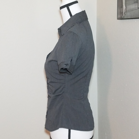 Striped button up blouse - Picture 4 of 4